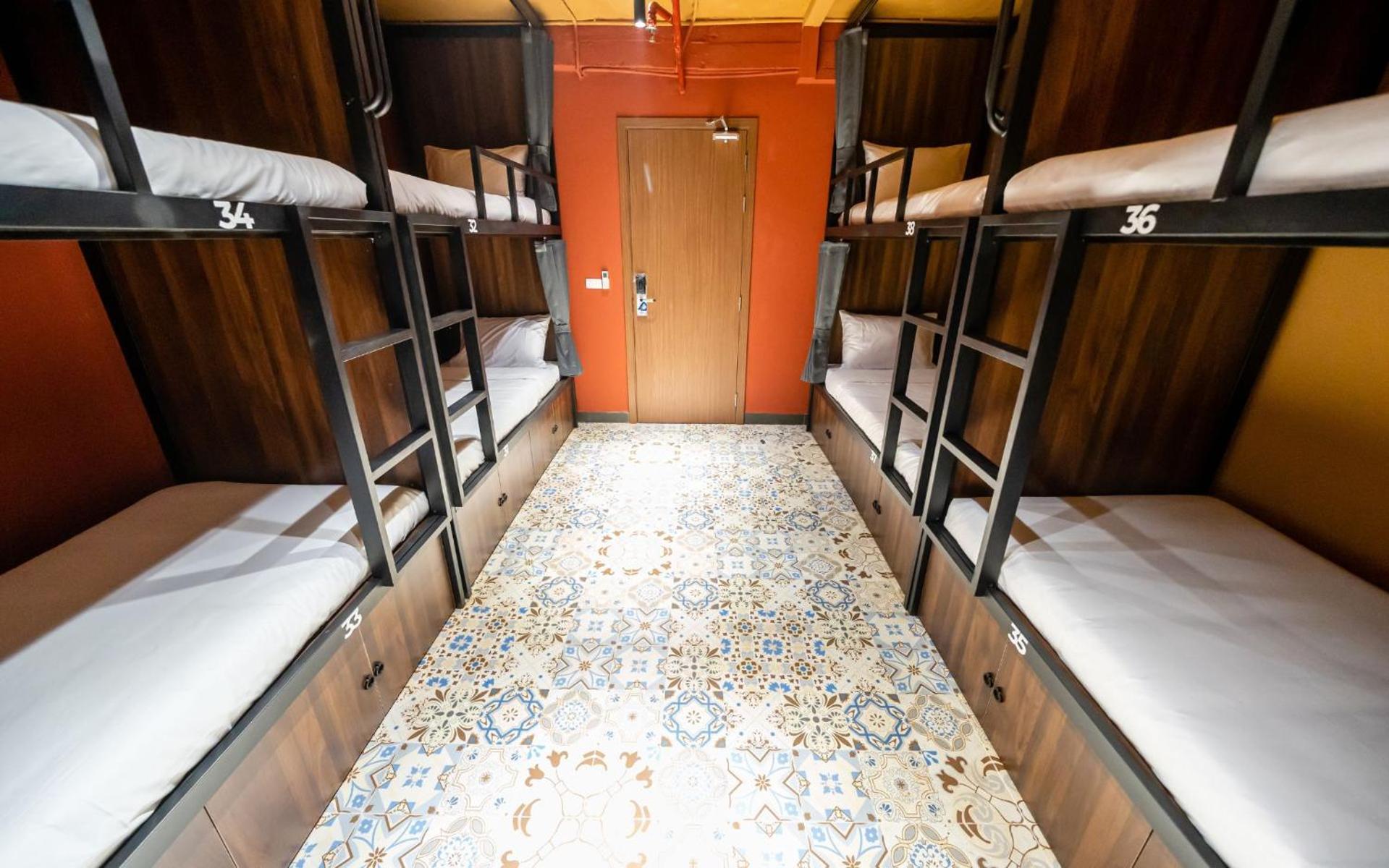 Mad Monkey Hanoi Hostel Bagian luar foto
