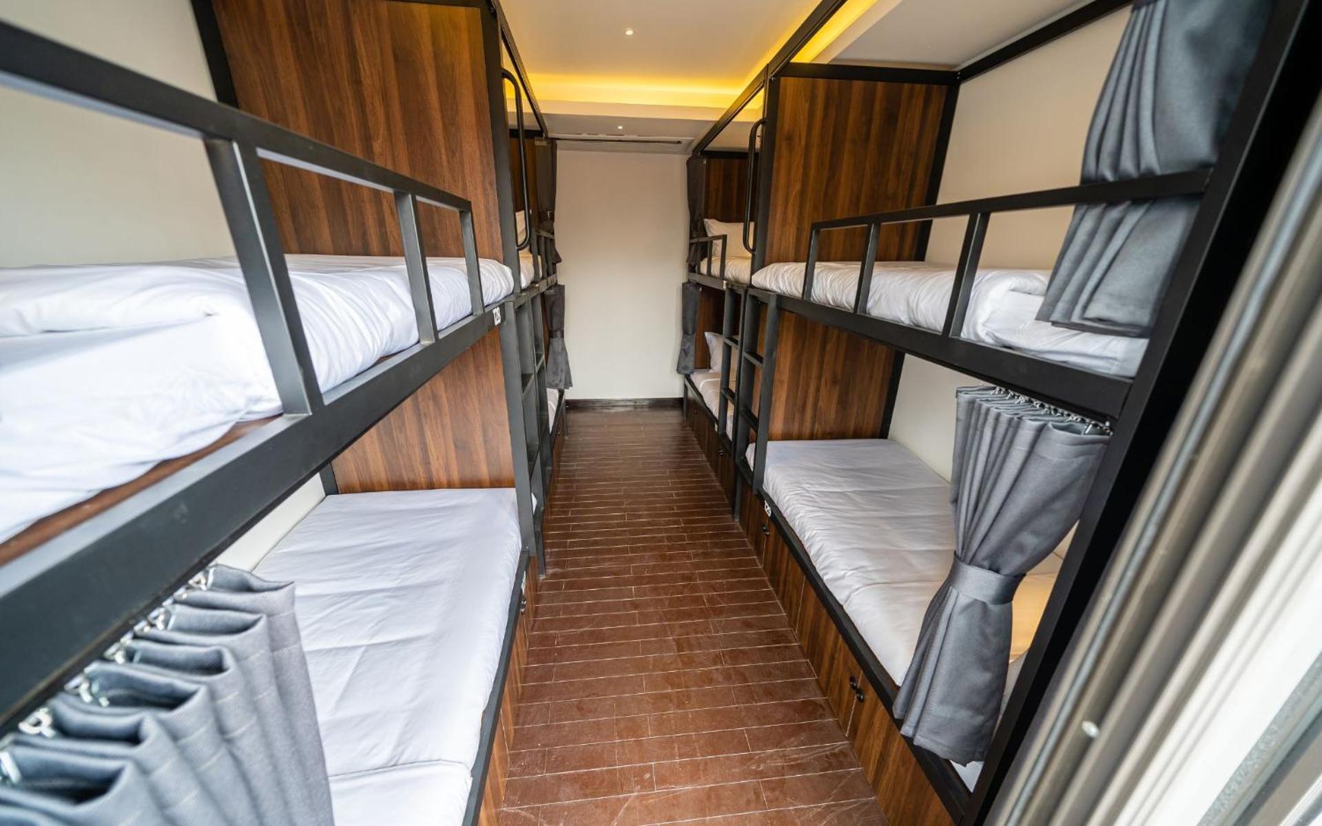 Mad Monkey Hanoi Hostel Bagian luar foto