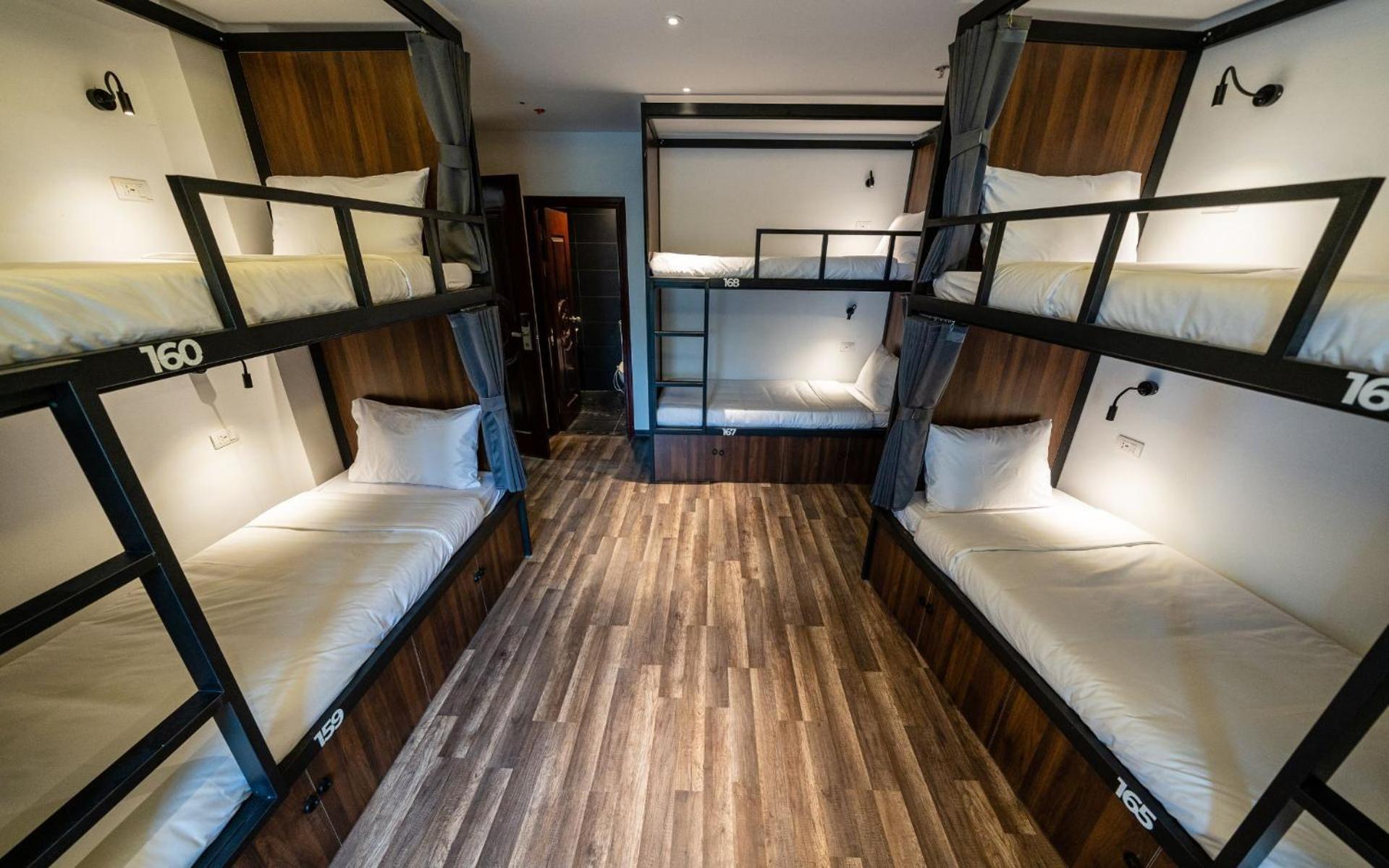 Mad Monkey Hanoi Hostel Bagian luar foto