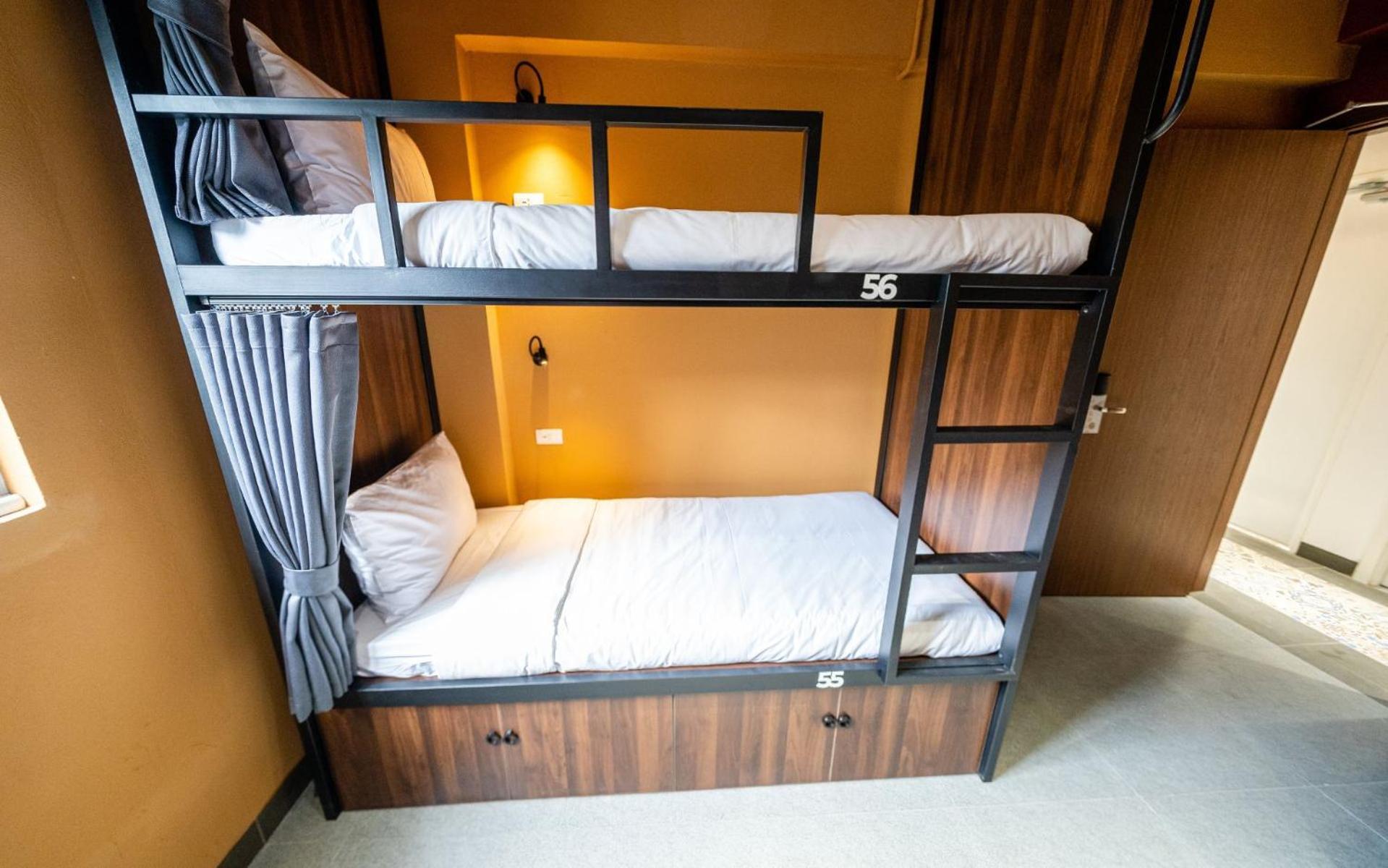 Mad Monkey Hanoi Hostel Bagian luar foto