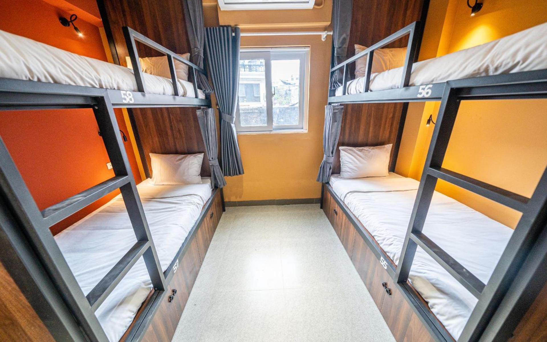 Mad Monkey Hanoi Hostel Bagian luar foto