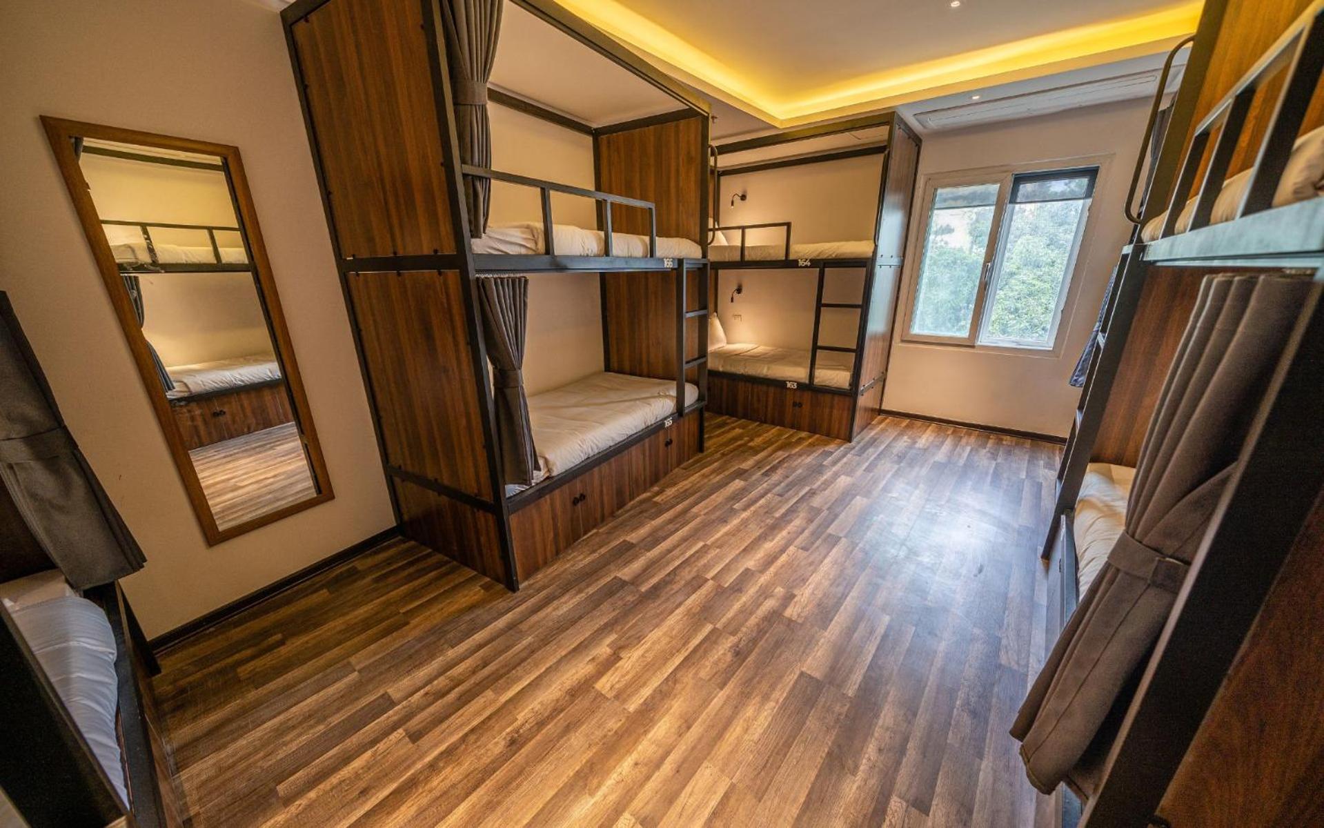 Mad Monkey Hanoi Hostel Bagian luar foto