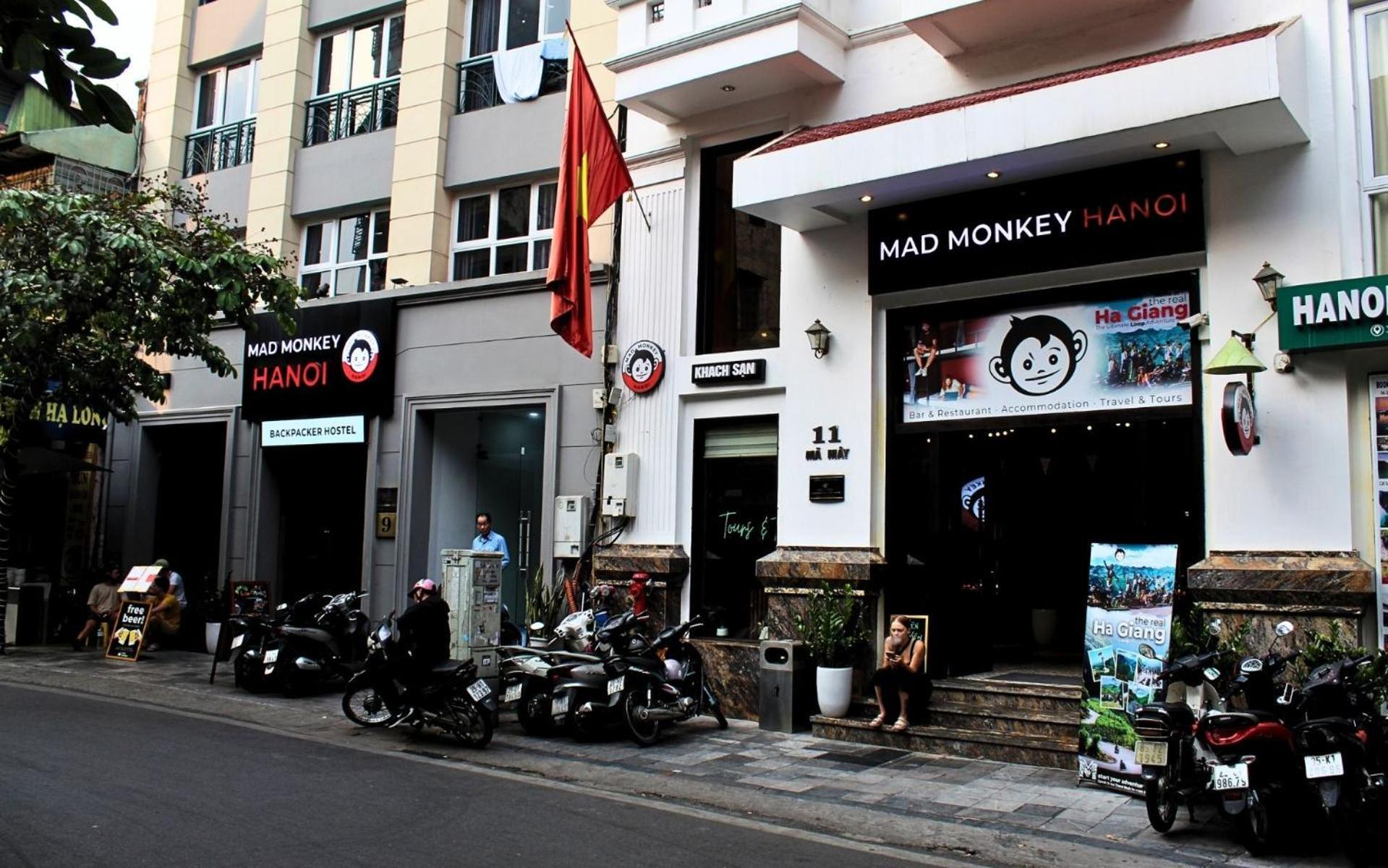 Mad Monkey Hanoi Hostel Bagian luar foto