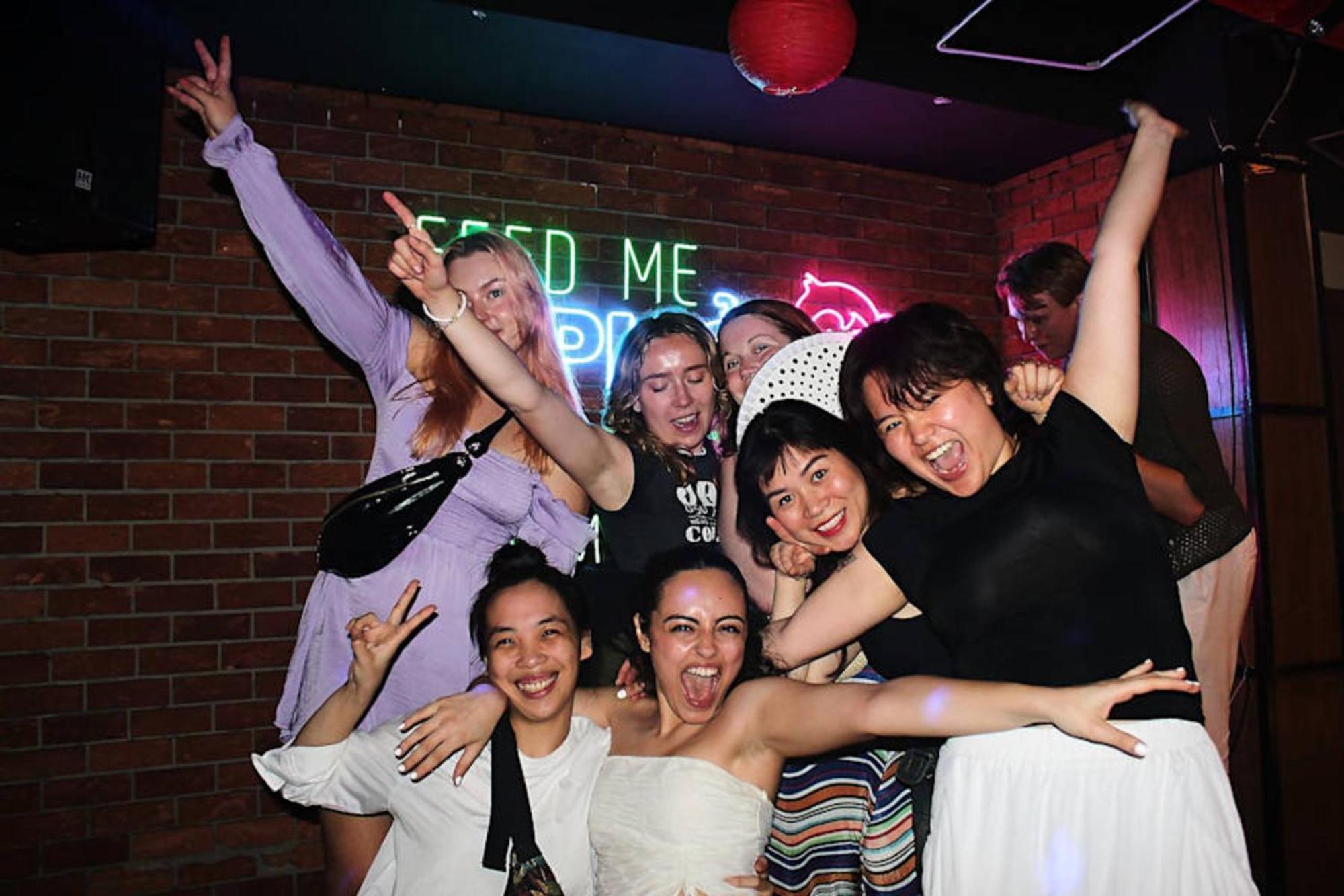 Mad Monkey Hanoi Hostel Bagian luar foto